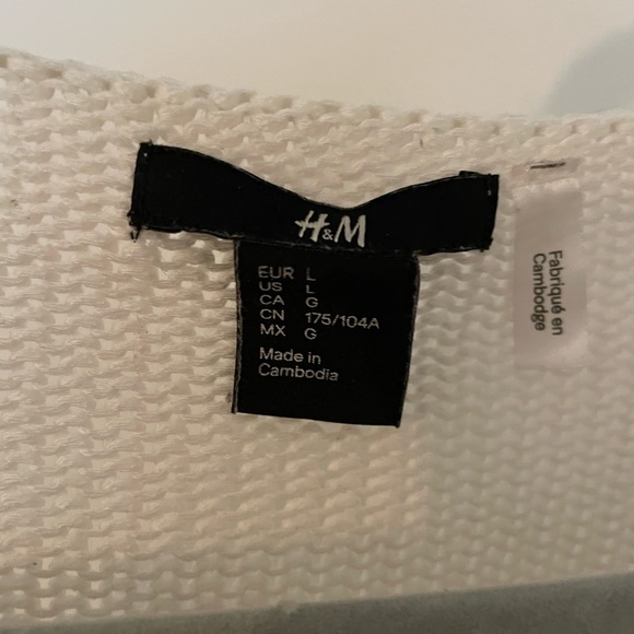 🌙3 FOR $20 
H&M Lightweight off white knit top L - Picture 2 of 3